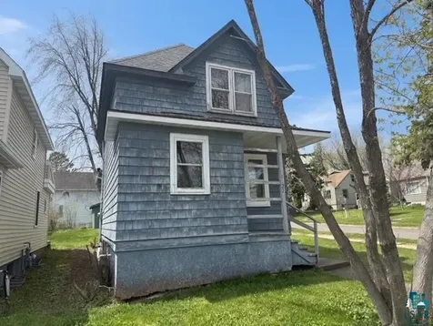 1127 N 46th Avenue E Duluth MN 55804
