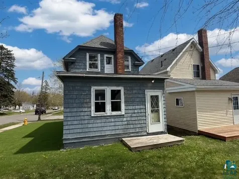 1127 N 46th Avenue E Duluth MN 55804
