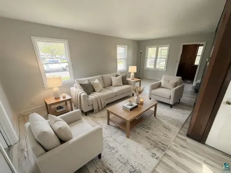 1127 N 46th Avenue E Duluth MN 55804