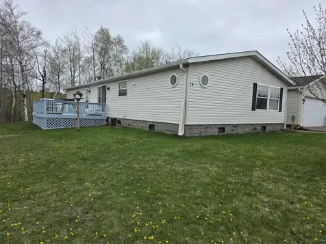 13 Spruce Drive Duluth MN 55810