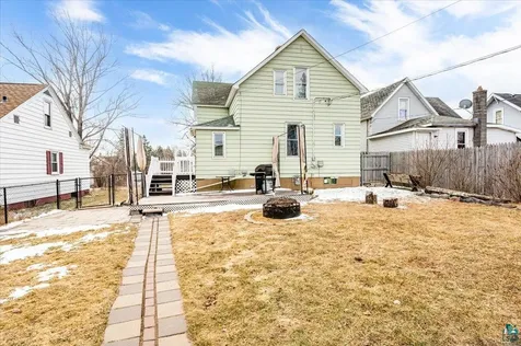 819 6th Avenue Two Harbors MN 55616