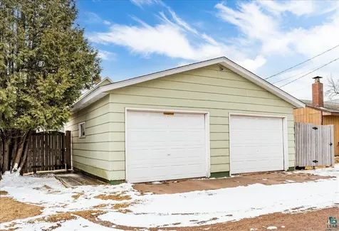 819 6th Avenue Two Harbors MN 55616