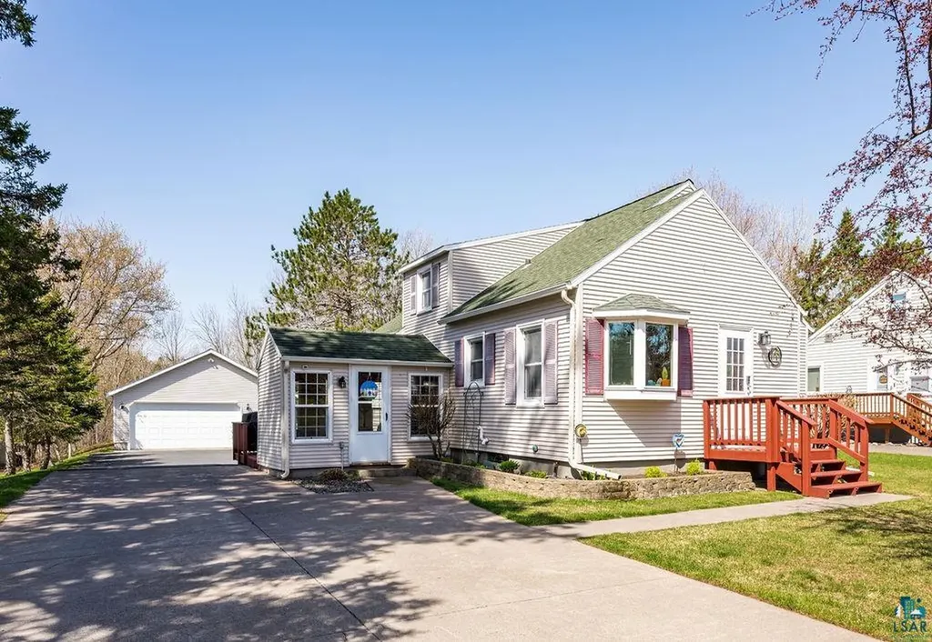 3045 Hutchinson Road Duluth MN 55811