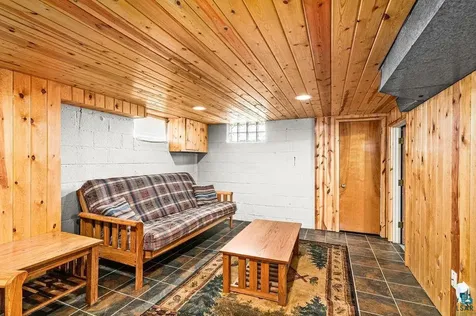 3045 Hutchinson Road Duluth MN 55811