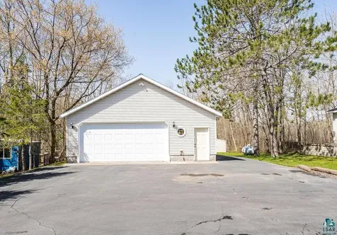 3045 Hutchinson Road Duluth MN 55811