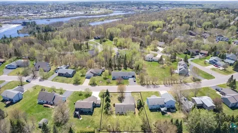 1207 Slate Street Cloquet MN 55720