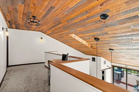 5196 Eagle Lake Road Duluth MN 55803