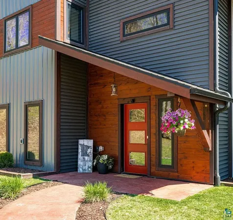 5196 Eagle Lake Road Duluth MN 55803