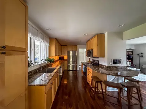 3704 Greysolon Road Duluth MN 55804