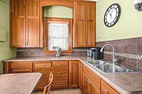 244 W Faribault Street Duluth MN 55803