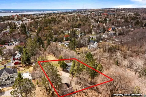 1926 Columbus Avenue Duluth MN 55803