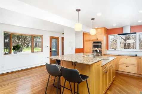 1926 Columbus Avenue Duluth MN 55803