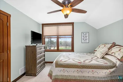 5831 Ratika Road Duluth MN 55810