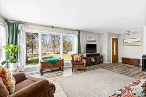 254 E Highway 61 Esko MN 55733