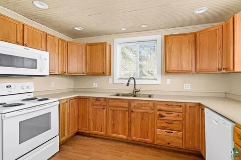 1540 N 7th Avenue E Duluth MN 55805