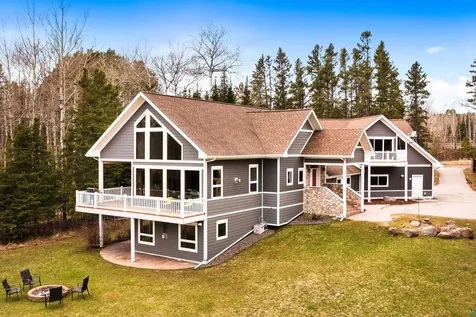 878 Old North Shore Road Two Harbors MN 55616