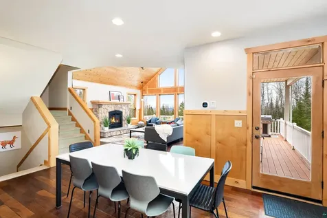878 Old North Shore Road Two Harbors MN 55616