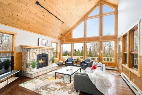 878 Old North Shore Road Two Harbors MN 55616