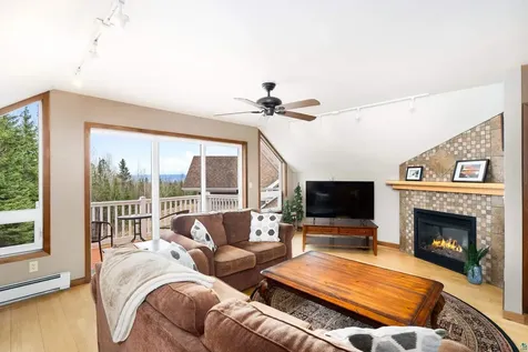 878 Old North Shore Road Two Harbors MN 55616