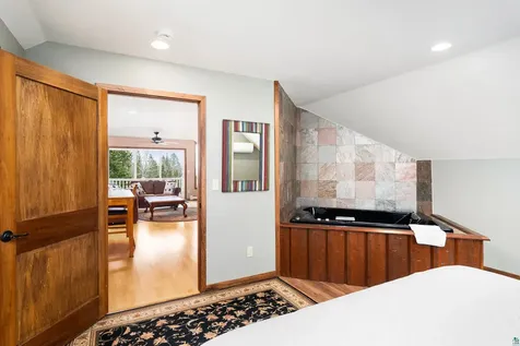 878 Old North Shore Road Two Harbors MN 55616