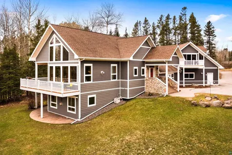 878 Old North Shore Road Two Harbors MN 55616