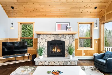 878 Old North Shore Road Two Harbors MN 55616