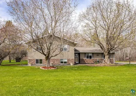 9105 Falcon Street Duluth MN 55808