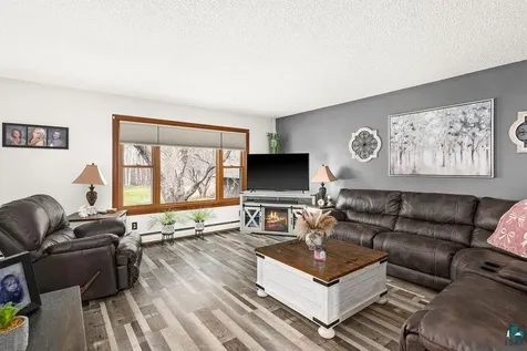 9105 Falcon Street Duluth MN 55808