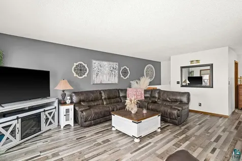 9105 Falcon Street Duluth MN 55808