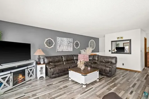 9105 Falcon Street Duluth MN 55808
