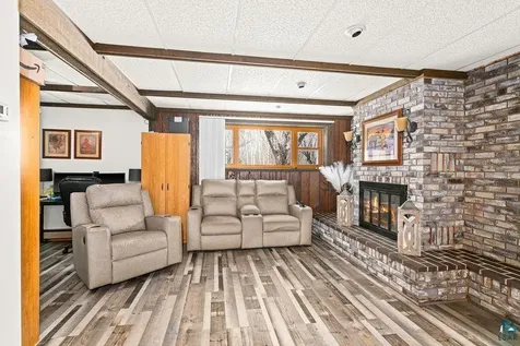 9105 Falcon Street Duluth MN 55808