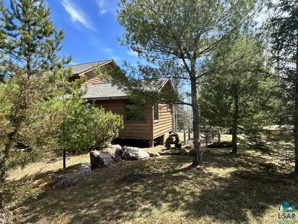 16 Osprey Trail Lutsen MN 55612