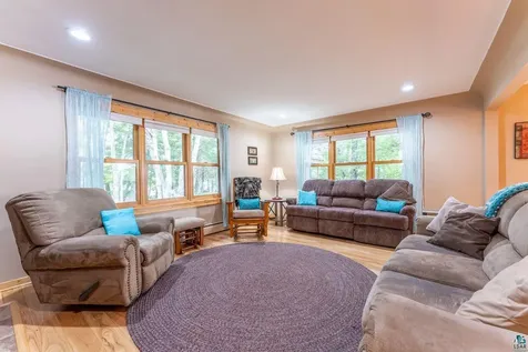 8947 E Wakemup Village Road Cook MN 55723