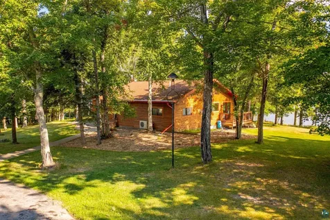 8947 E Wakemup Village Road Cook MN 55723