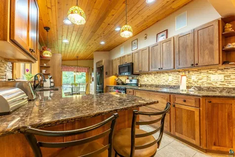 8947 E Wakemup Village Road Cook MN 55723