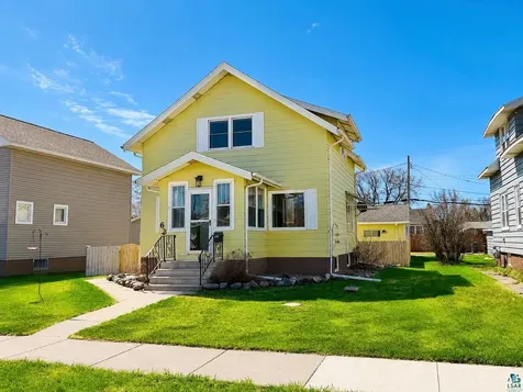 6 B Hayes Court Superior WI 54880