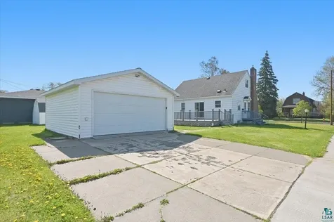 3019 N 21st Street Superior WI 54880