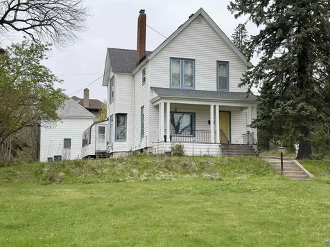 27 S 21st Avenue E Duluth MN 55812-2103