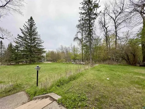 27 S 21st Avenue E Duluth MN 55812-2103
