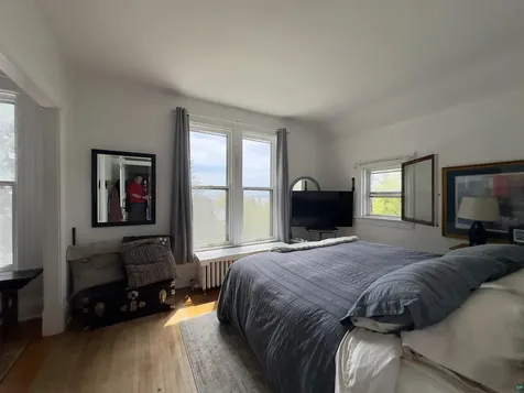 27 S 21st Avenue E Duluth MN 55812-2103