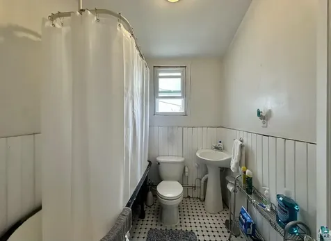 27 S 21st Avenue E Duluth MN 55812-2103