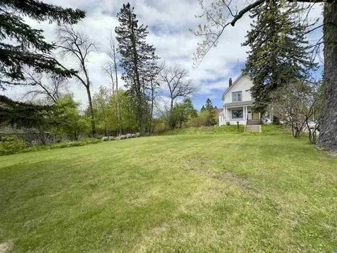 27 S 21st Avenue E Duluth MN 55812-2103
