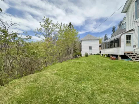 27 S 21st Avenue E Duluth MN 55812-2103