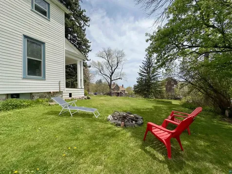 27 S 21st Avenue E Duluth MN 55812-2103