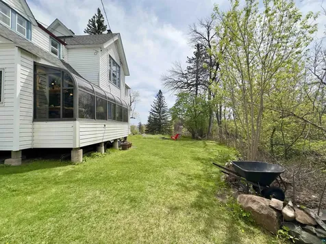 27 S 21st Avenue E Duluth MN 55812-2103