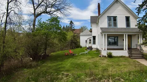 27 S 21st Avenue E Duluth MN 55812-2103