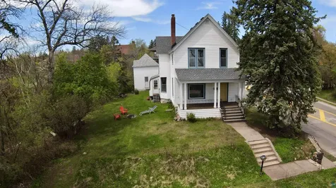 27 S 21st Avenue E Duluth MN 55812-2103