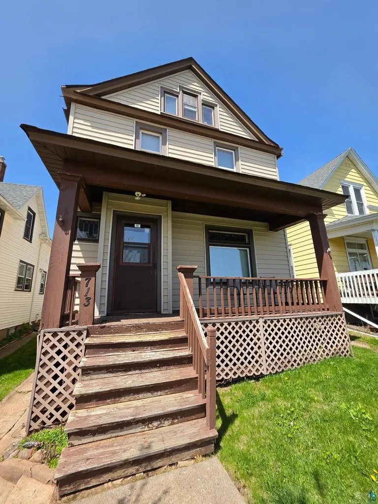 713 E 7th Street Duluth MN 55805