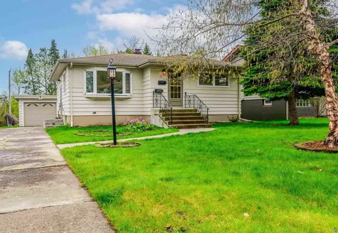 5014 Avondale Street Duluth MN 55804