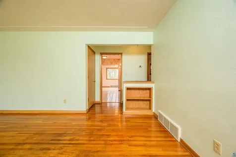 5014 Avondale Street Duluth MN 55804